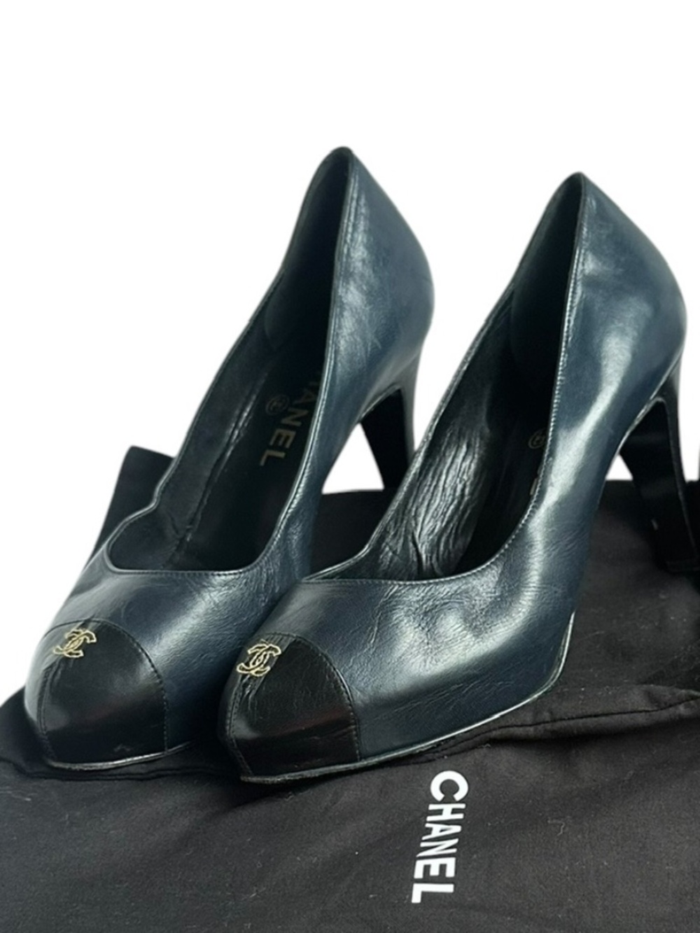 Vintage CHANEL Navy Blue Black Two Tone Leather Cap-Toe Platform Pumps 39.5 9.5